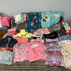 Girls - lot of clothing - size M (7/8)